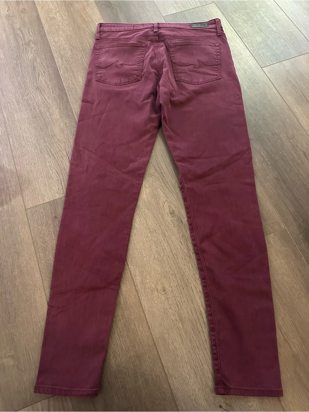 Ag Adriano Goldschmied Women's The Farrah Skinny High-Rise Skinny in a Size 30R